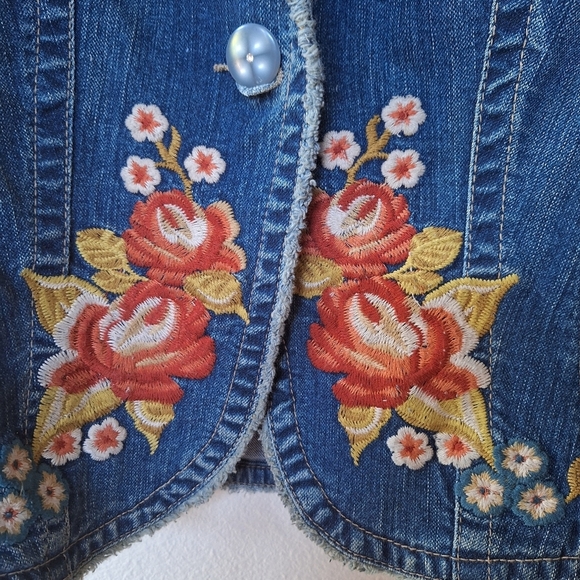 Y2K Vintage Kikit Jeans Denim Embroidered Blazer. Womens size S - Picture 4 of 5